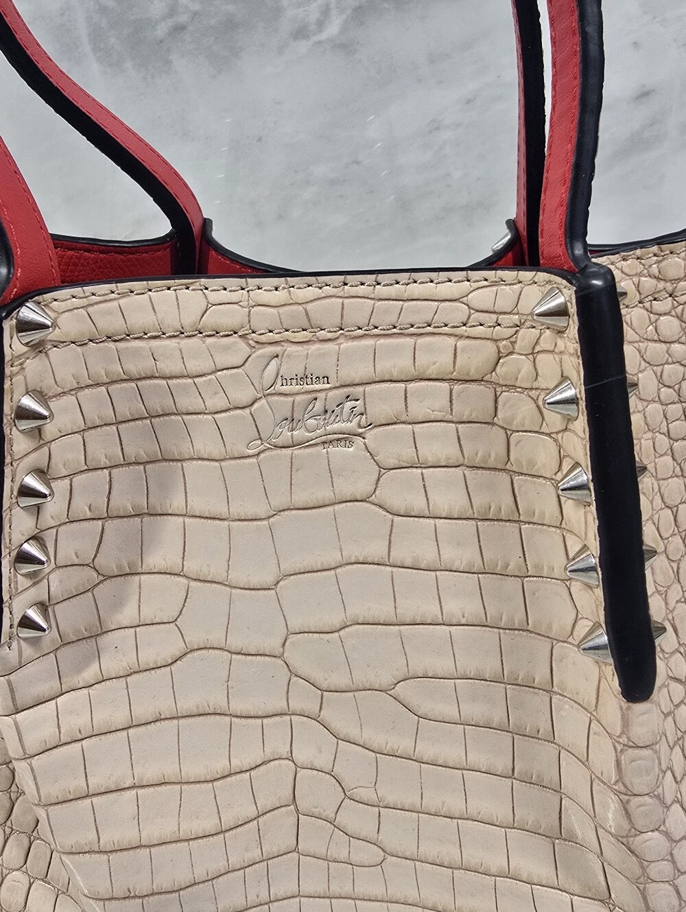 Christian Louboutin Cabarock Beige Croc-Embossed Tote with Red Trim - NWOT - Picture 3 of 10
